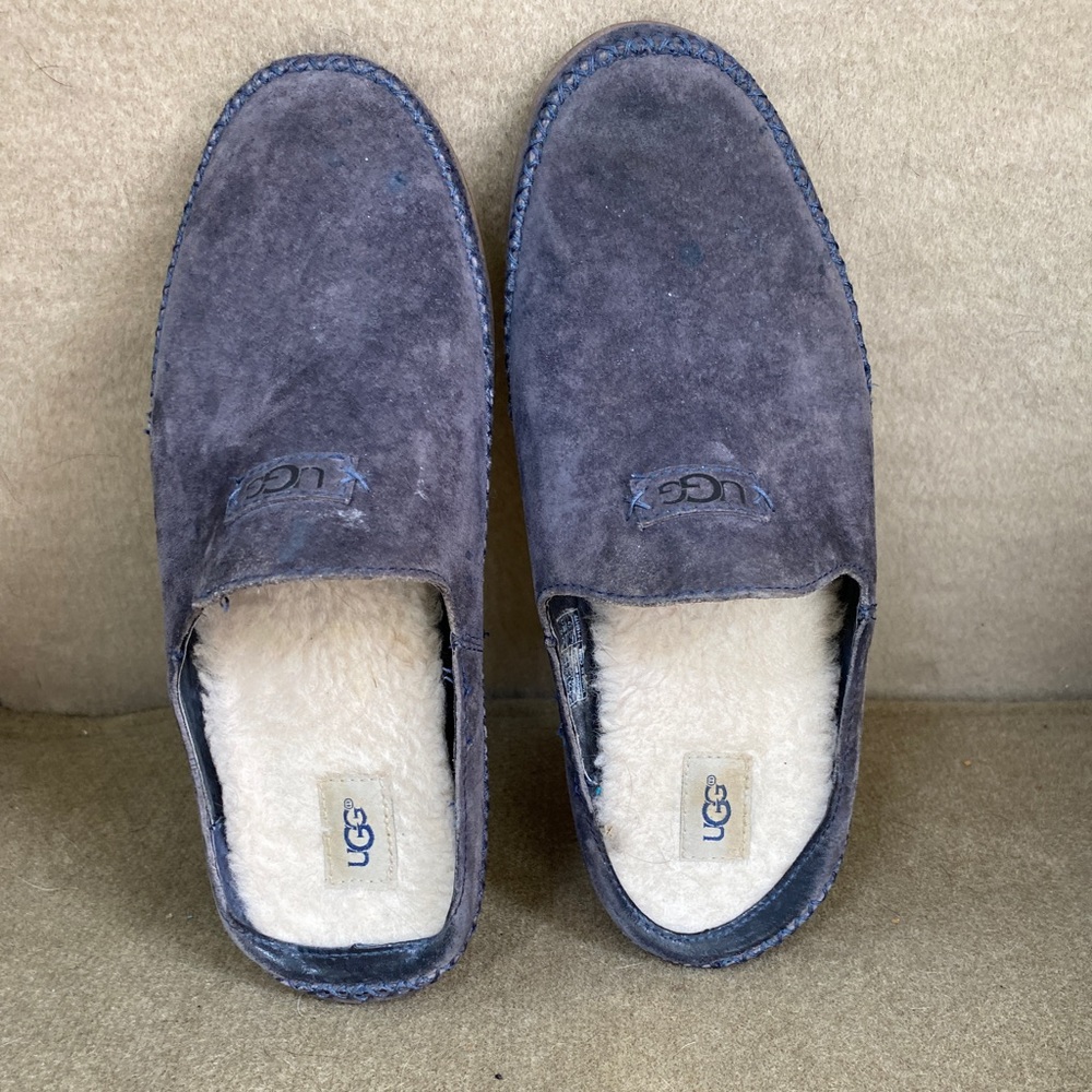 Ugg slipper shoe - Women’s 9